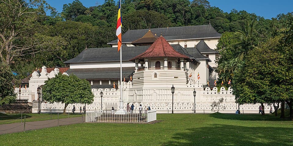 Temple of the Tooth Relic (Kandy)