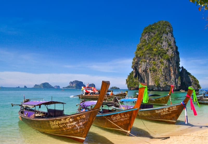 Damnoen Saduak Floating Market